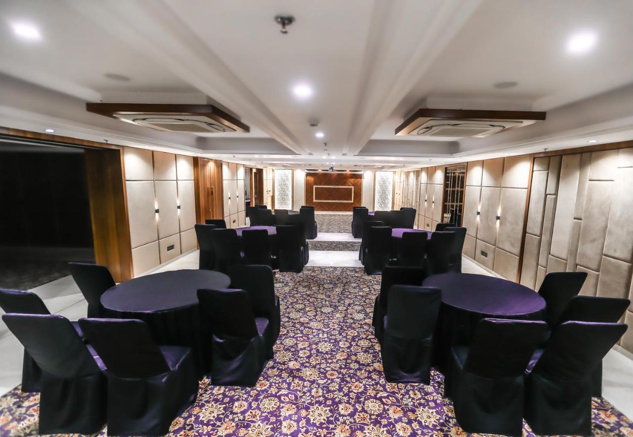 The Jagat Hotel And Spa Ουνταϊπούρ Εξωτερικό φωτογραφία