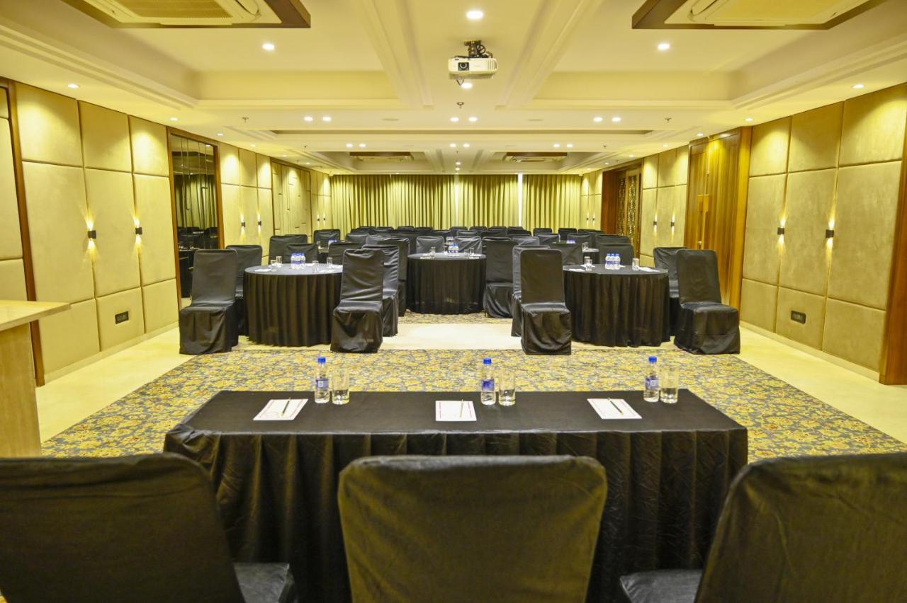 The Jagat Hotel And Spa Ουνταϊπούρ Εξωτερικό φωτογραφία